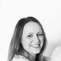 Charlotte Carruthers's Instagram, Twitter & Facebook