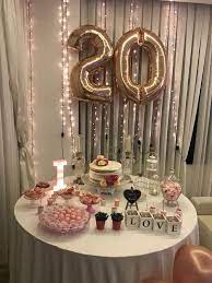 Preparar la decoración para un cumpleaños puede ser un gran desafío. 21st Birthday Ideas Discover 20 Year Old Woman Party 20 Year Old Woman Decoracion De Cumpleanos Ideas De Decoracion De Cumpleanos Decoracion Cumpleanos Adultos