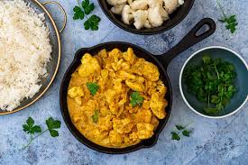 Poulet tikka masala est crémeux et facile à préparer à la maison dans une poêle avec des ingrédients simples! Chou Fleur Tikka Masala Amandine Cooking