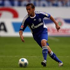 Ele fala sobre a disciplina alemã. Fc Schalke 04 Transferspekulationen Um Rafinha Fussball