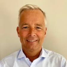 Steve Critchlow's Instagram, Twitter & Facebook