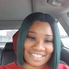 Lisa Hambrick's Instagram, Twitter & Facebook