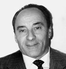 Un “Eden” per la Biennale Saccheggio di ghiaia nei torrenti della  provincia: undici inquisiti Crollo al ponte sulla Bormida