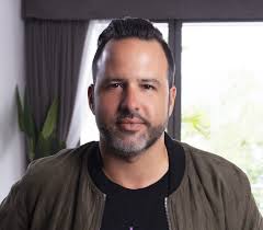 Learn about the Mentors helping entrepreneurs in our program