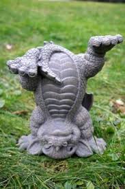 Gartenfigur Drache Kopfstand Gartenfiguren Drachenfiguren Drachenzeichnungen