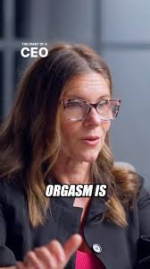 Harvard-trained Doctor, Sara Szal, says this pleasure hack reduces  stress... 👀