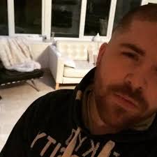 Liam Knowles (@liamknowless3)