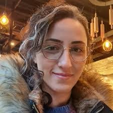 Andrea Essex's Instagram, Twitter & Facebook