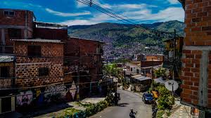 Jun 03, 2021 · también estuvo en el barrio pablo escobar, un sector que fue construido y donado por el narcotraficante y, según luisito, tiene alrededor de mil viviendas. Asi Es El Barrio Que Fundo Pablo Escobar
