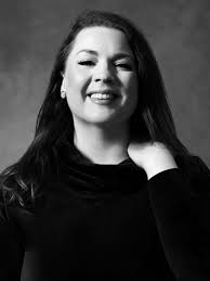 Sue Slagle's Instagram, Twitter & Facebook