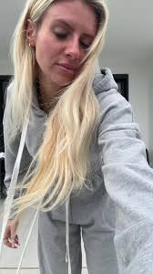 Sbektb Why She Shaved Head