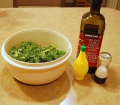 Kale Chips See This On Food Network All The Time Really Want To Try This So Much Better For You Than Kale Chips Making Kale Chips Smoothie Recipes For Kids
