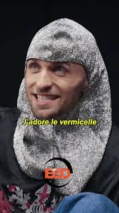 « J’adore la vermicelle » 😂 #squeezie #ericetramzy #misterv #imitation  #accent #chinois #latourmontparnassseinfernale #drole #clip