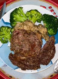 While meat is roasting, prepare beer mushroom gravy. Rib Eye Steak With Mushroom Sauce And Broccoli Ketorecipes