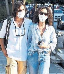 Haberler birce akalay ile ilgili tüm haberlere, sabah.com.tr'ye eklenen son dakika haber ve gelişmelerine 7/24 bu başlık altından ulaşabilirsiniz. Birce Akalay In Mutlulugu Kisa Surdu Askta Mutsuz Son