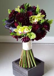 Sarah And David In Grand Blanc Michigan Dahlias Wedding Green Bouquet Flower Bouquet Wedding