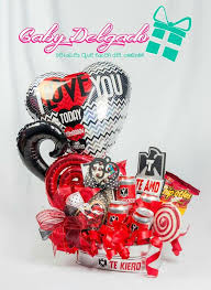 Regalos Para El 14 De Febrero 2019 Para Hombres Pin De Regalos Ivonne Floristeria En Arreglos Arreglos De Peluches Manualidades Arreglos Con Dulces San Valentin
