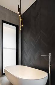 Da gerade dieses zimmer in der renovierung sehr aufwändig ist. 170 Schwarze Badezimmer Ideen In 2021 Badezimmer Badezimmer Schwarz Badezimmerideen