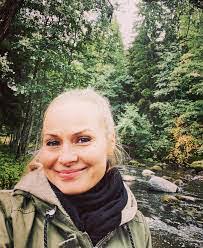 April Vandergriff's Instagram, Twitter & Facebook