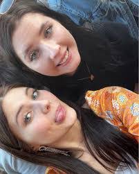 Lilly Carver's Instagram, Twitter & Facebook