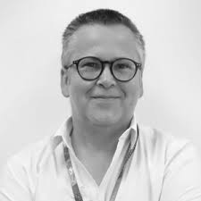 nick-burnett-webphoto-neom