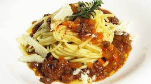 Schuhbecks Meine Flexitarische Kuche Spaghetti Mit Sauce Bolognese Br De Spaghetti Bolognese Rezept Sauce Bolognese Bolognese Rezept