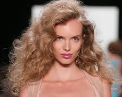 The best part of the 80's was that men, women, girls and boys could all where the same hairstyle. 80s Hairstyles 23 Epic Looks Making A Huge Come Back