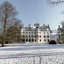 Traum In Weiss Das Schloss Boitzenburg Visitbrandenburg House Styles Mansions Building