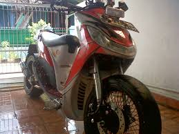 Itung aja sendiru hehe, yang jelas buat yang mencari inspirasi modifikasi honda vario 150 kini bisa tahu apa saja yang akan diubah dan berapa perkiraan. Modifikasi Motor Pakai Spakbor Evo Modifikasi Motor Terbaru 2021