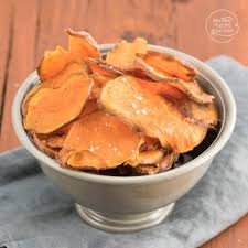 susskartoffel chips aus dem ofen backen macht glucklich rezept susskartoffel chips susskartoffel rezept ofen pommes selber machen ofen