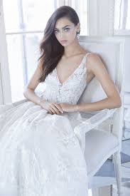 Lazaro 2018 Wedding Dress Available At Esposa Prive Stores Dubai And Downtown Beirut Lazaro Bridal Gown Lazaro Bridal Lazaro Dresses