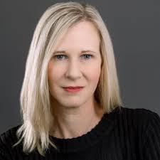 Sandra Pinder's Instagram, Twitter & Facebook