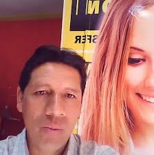 Planchas translúcidas. •Planchas translúcidas de poli carbonató permitiendo  la entrada de la luz y protegiendo de los rayos ultravioletas del sol.  •Blanco⚪️ clear (transparente), verde 🟢 y azul🔵. •Plancha acanalada como  el