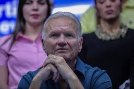 Agradezco a la colectividad por la resolución aprobada por unanimidad  respaldando el trabajo que estamos realizando para tener un inicio de  clases de excelencia, nuestra fiscalización y liderato para estabiizar el  sistem