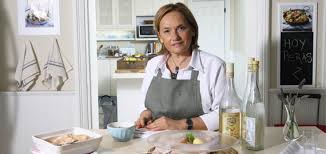 Episodio 8 dolli prepara variedad de pizzas para una ragu de cordero patagónico, por dolly irigoyen aceite, dientes de ajo , ramas de apio, caldo. Te Estoy Esperando Dolli Irigoyen El Gourmet