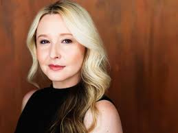 It's been a while! New photos below from my most recent shoot with Krystal  Pratt Productions. Hair by HairbyGina and Make-Up by Ida Marie Artistry.