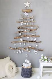 Simak beberapa contoh desain pohon natal yang unik dan kreatif berikut ini. 15 Alternatif Dekorasi Pohon Natal Yang Mudah Dibuat Dan Murah Bukareview