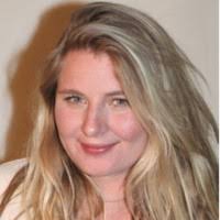 Keeley Thompson's Instagram, Twitter & Facebook