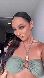 Elisha Pace's Instagram, Twitter & Facebook