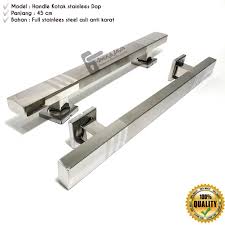 Seperti diuraikan sebelumnya, jika ruangan bertema modern minimalis, maka sesuaikan handle pintu dengan tema minimalis simetris. Harga Handle Pintu Minimalis Terbaik Alat Pertukangan Perlengkapan Rumah Juni 2021 Shopee Indonesia