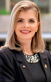 📢 Respuesta a las acusaciones de Camilo Rodríguez contra Laura Fernández  Los costarricenses merecen un debate político serio, con argumentos y  propuestas, no con manipulaciones ni ataques sin fundamento. Camilo  Rodríguez comete