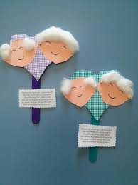 Vůbec první oslavou svátku otců uspořádala američanka sonora dodd, na počest svého ovdovělého tatínka, jako poděkování za. Dear Granparents Picterest Grandparents Day Crafts Preschool Art Preschool Crafts
