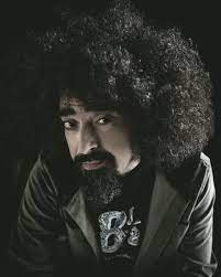 Exuvia contiene 14 tracce e esce a 4 anni dal precedente album prisoner 709. 63wztb427ggbbm