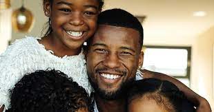 A youth product of eredivisie side feyenoord. Cute Picture Liverpool Star Gigi Wijnaldum And His Girls Report Minds