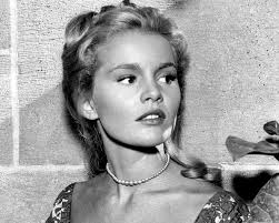 Unter heißem Himmel