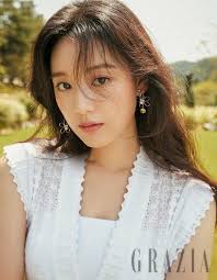 Kim Ji Won Signs With High Zium Studio