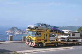21 einen abschleppen dienst wegen einer panne. Streikt Das Auto Im Urlaub Hilft Der Adac Fahrzeugrucktransport Huckepack Nach Hause
