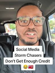 Bigup all the people who only post during hurricane season now is your time  to shine.Thank you for your service 😂🙏🏾 Bless #bermuda #Hurricane