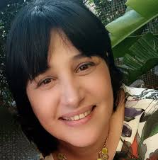 רוכבי אופניים הם אסון לכלכלת המדינה: הם לא קונים מכוניות ולא לווים כסף כדי  לקנות. הם לא משלמים פוליסות ביטוח. לא קונים דלק, לא משלמים על טיפולים ברכב,  ואין צורך בתיקונים. הם