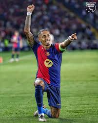 🚨 Raphinha's new goal celebration mimics the gesture that his youngest  son, Gael, uses when he celebrates. 🇧🇷❤️ ~ Catalunya Radio